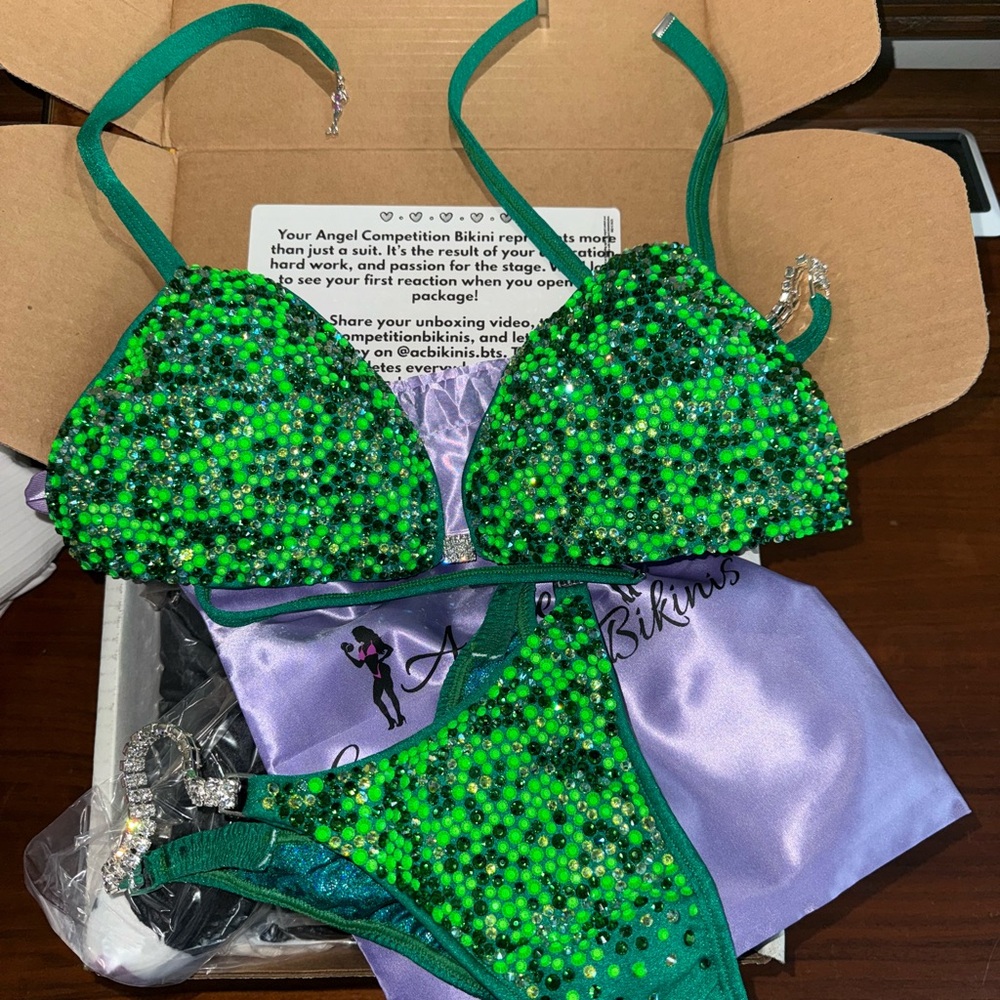 Angel Competition Bikini - Picture 2 of 3